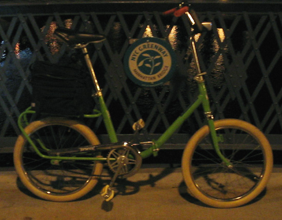 Barbarella on the Manhattan Bridge